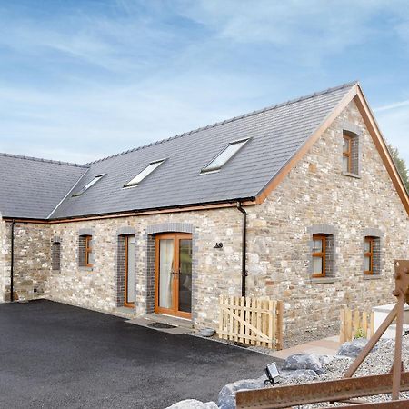 Y Beudy Bach Villa Pont-y-Berem Bagian luar foto